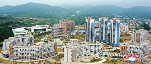 朝鲜平壤大平地区居民楼竣工