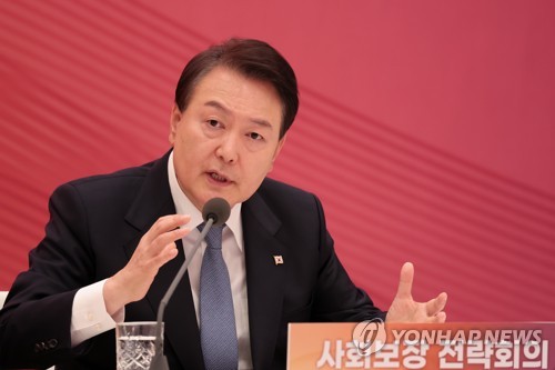 资料图片：尹锡悦 韩联社/总统室供图（图片严禁转载复制）