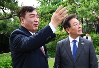 韩最大在野党党首李在明会见中国驻韩大使邢海明