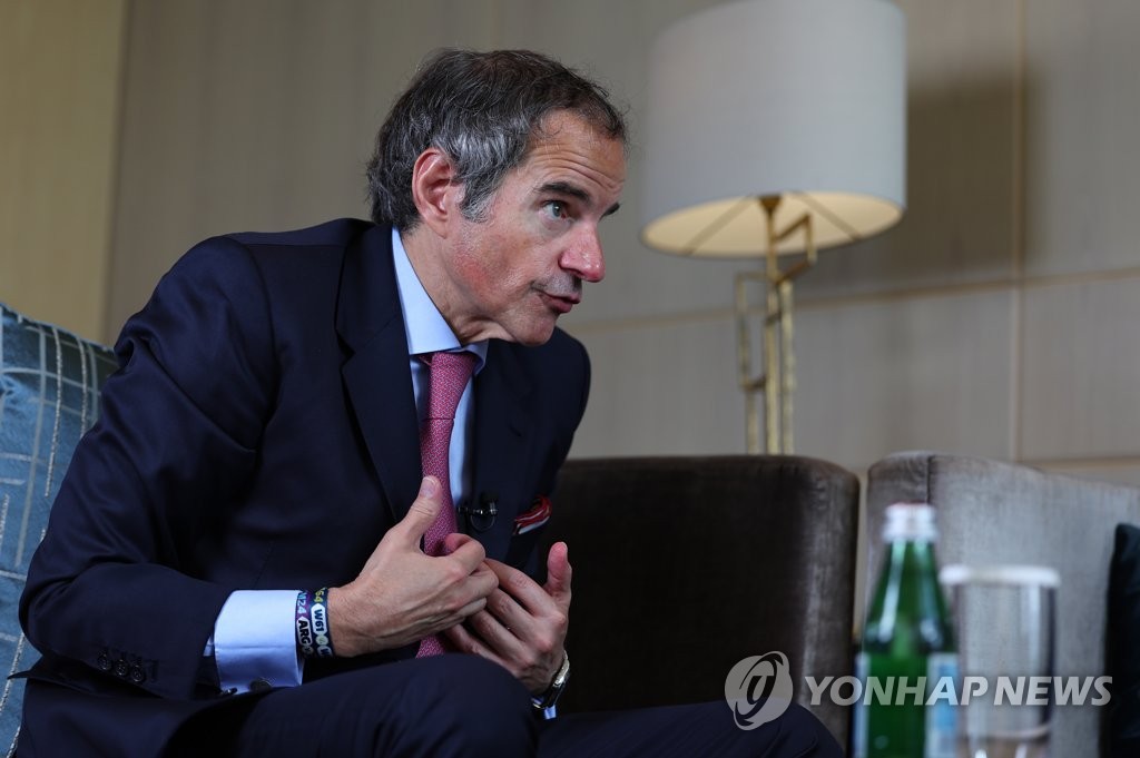 7月8日，在首尔四季酒店，正在韩国访问的国际原子能机构（IAEA）总干事拉斐尔·格罗西接受韩联社采访。 韩联社