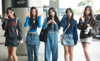 NewJeans启程赴日
