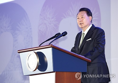 资料图片：9月14日，在釜山海云台电影殿堂，韩国总统尹锡悦出席“2023青年日纪念仪式”并致辞。 韩联社