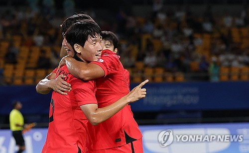 韩国男足亚运队4比0大胜泰国提前出线