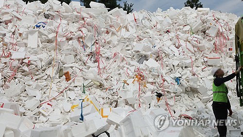 节后白色垃圾成山