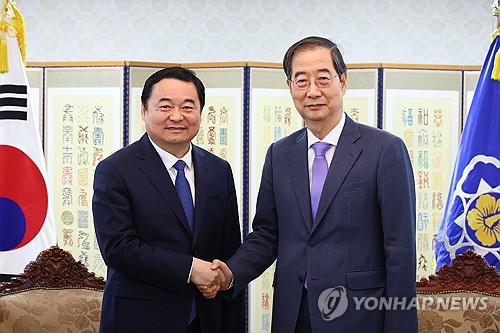 韩总理接见辽宁省委书记