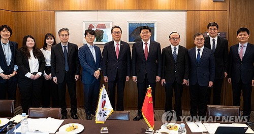 韩中卫生部门副部级官员会晤