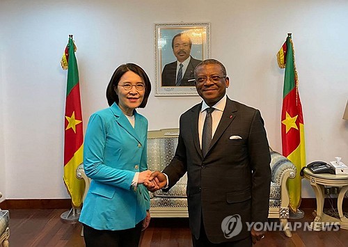 韩副外长拜会喀麦隆总理