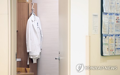 韩国医生辞职事态近三月 医生供需失衡危机加剧
