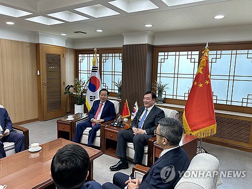 大邱市长会见中国驻韩大使请求中方赠送大熊猫