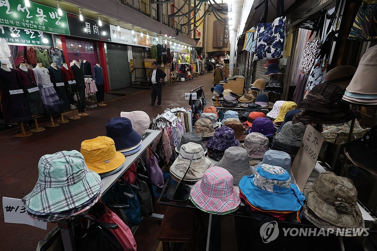 资料图片：首尔一传统市场，摄于6月30日。 韩联社