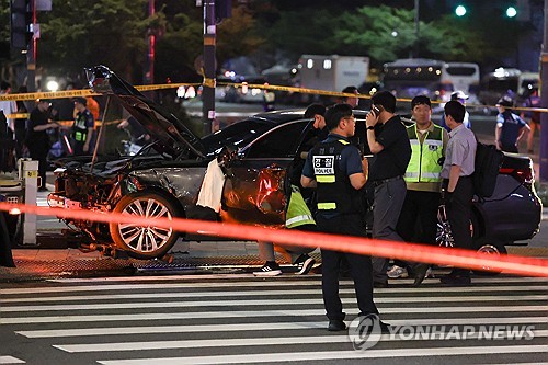 Gov't to require pedal misuse prevention system in new cars from 2029
