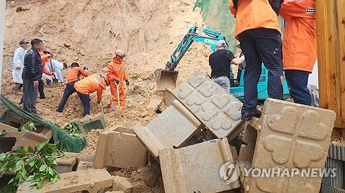 沙石流失致1人失踪