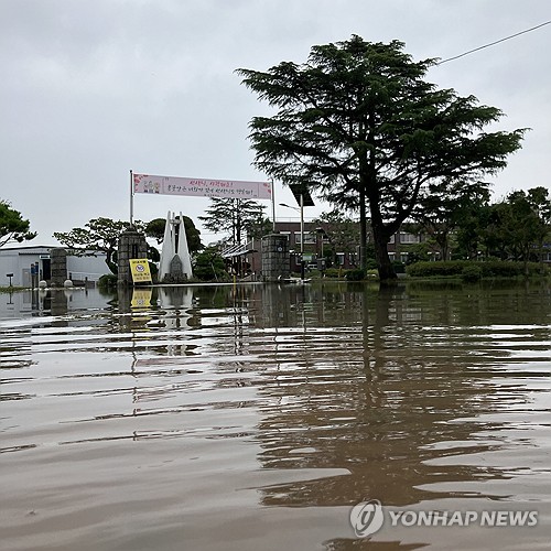 韩国将遭暴雨灾害五地划为特别灾区