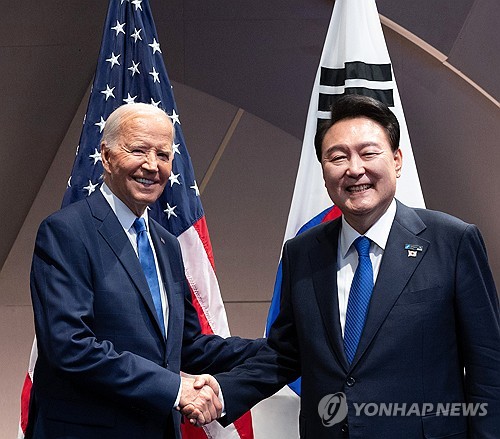 韩美首脑发表韩半岛核威慑核作战指南