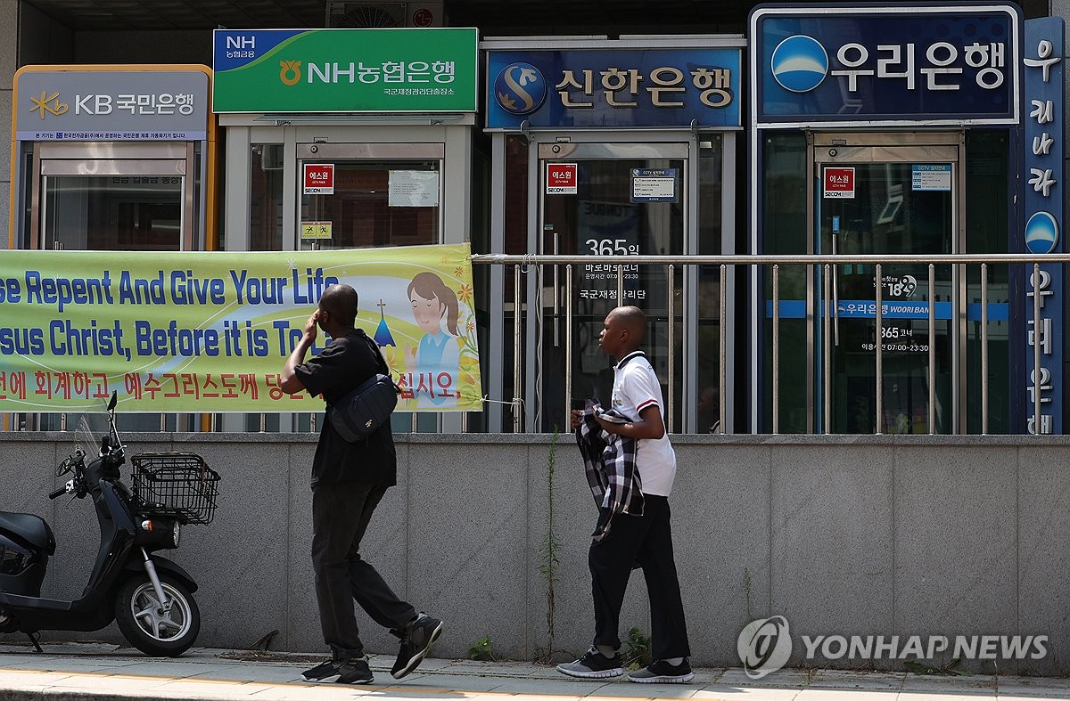 당국 압박에도 소용없네…5대은행 가계대출 이달에만 3.6조원↑