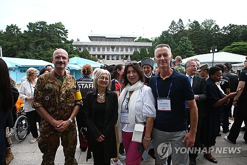 Unification ministry expected to resume Panmunjom tour next month