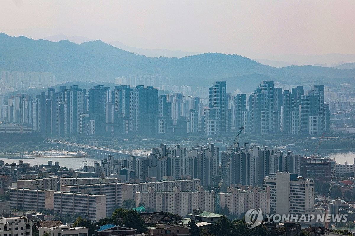 서울 아파트 전세 비중 60% 돌파…갱신계약 비중도 30% 넘어