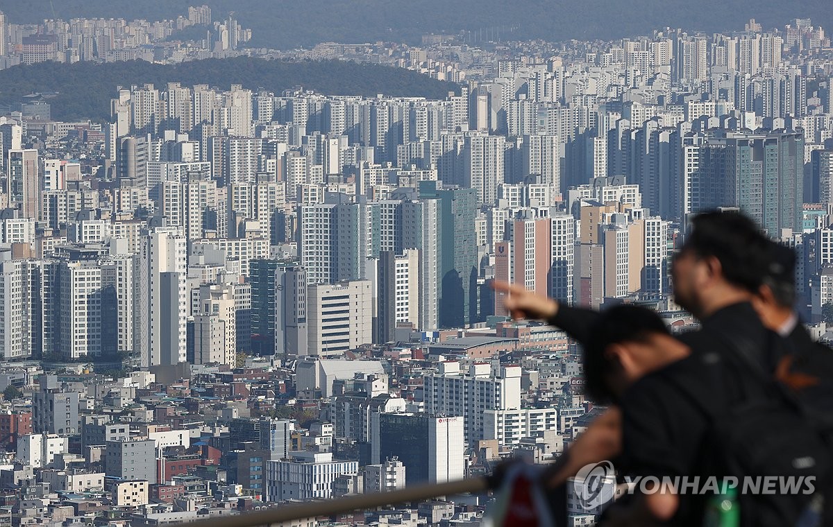 “빚내 집 사는 대신 투자”…’한국형 리츠’ 가계부채 해법 될까