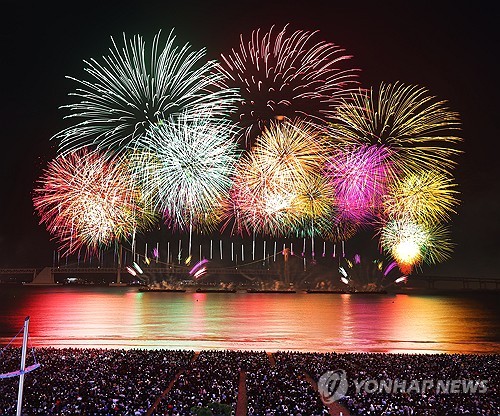 大海与烟花浪漫邂逅