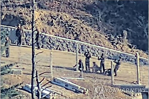 北 “한국, 공사중인 우리 軍에 경고사격…의도적 도발 멈추라”