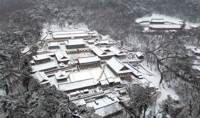 寺庙雪景