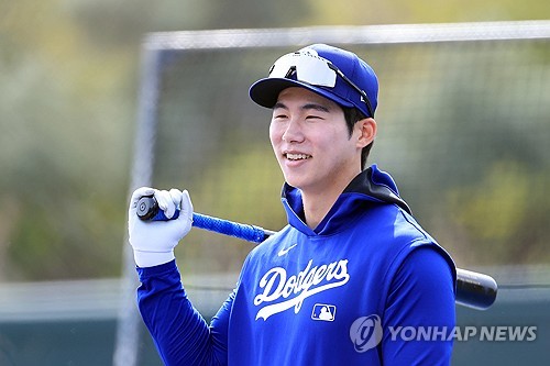 Dodgers call up S. Korean infielder Kim Hye-seong from minors