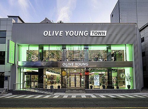 CJ Olive Young partners with UAE's LHG on K-beauty product retail