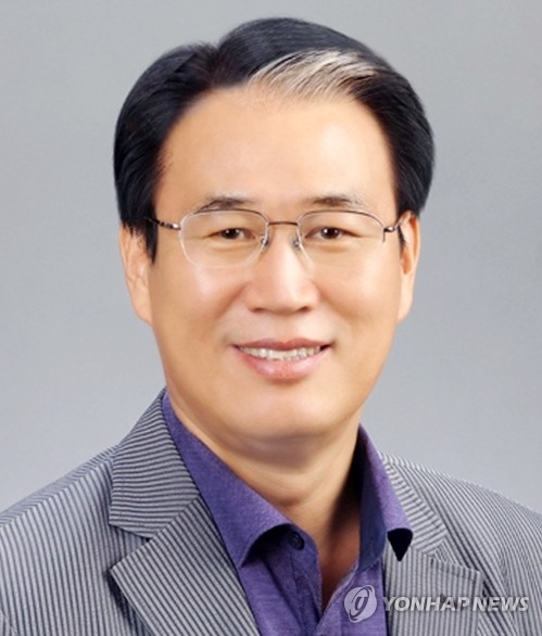 (profile) 3-term lawmaker from conservative bloc named as veterans minister