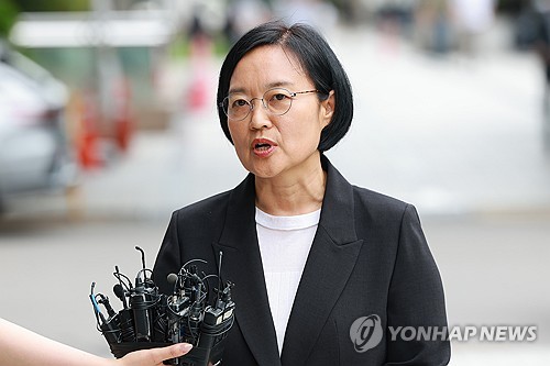 SME minister nominee to sell entire 2.3 bln-won stake in Naver
