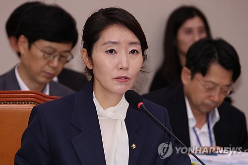 韩女性家庭部长官被提名人姜仙祐放弃提名资格