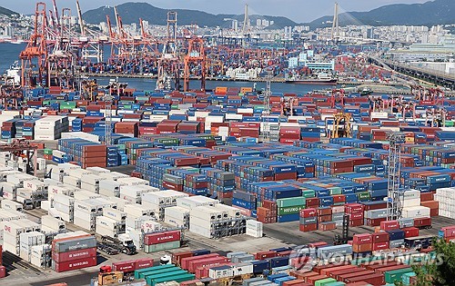 (2nd LD) S. Korea's exports grow 5.9 pct on-year in July on strong chip demand: data