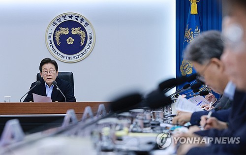 Lee urges follow-up measures for S. Korea-U.S. trade deal