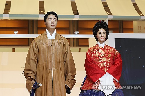 丁一宇权俞利宣传韩服之美