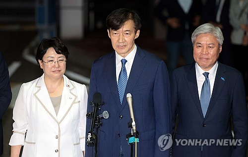 부산 찾은 조국 “李정부 성공 위한 좌완투수…국힘 반드시 해체”