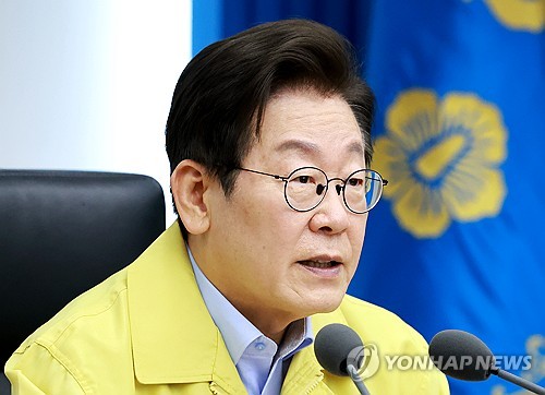 (LEAD) Lee vows national interest-focused diplomacy ahead of summits with Trump, Ishiba