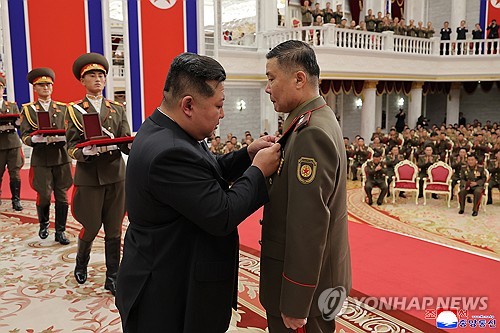 (3rd LD) N. Korea's Kim praises troops deployed to Russia-Ukraine war as 'great heroes'