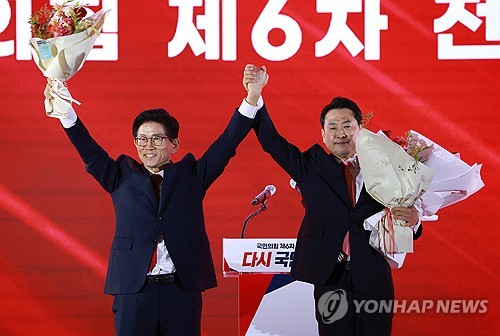 김문수 ‘찬탄 표심’·장동혁 ‘강성 당심’ 집중공략…막판 차별화