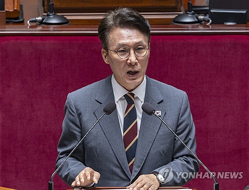 金총리, 트럼프 발언에 “과도한 해석 불필요…협상팀 믿어달라”