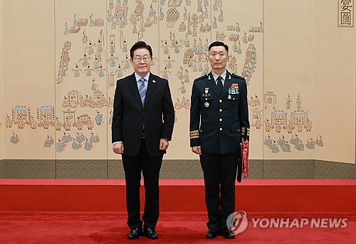 New CFC deputy commander takes office
