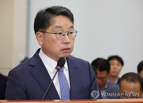 檢총장대행 “검찰 지우면 개혁 오점”…법무장관 “발언 부적절”(종합) – 폰테크 달인
