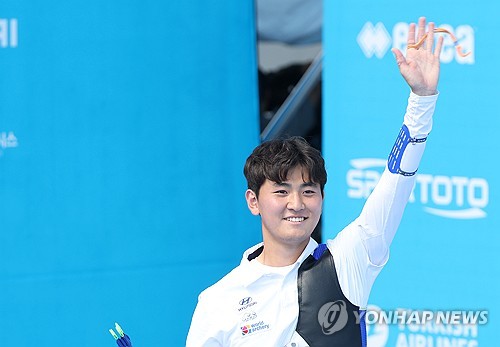 1 S. Korean advances, another eliminated in men's recurve at archery worlds