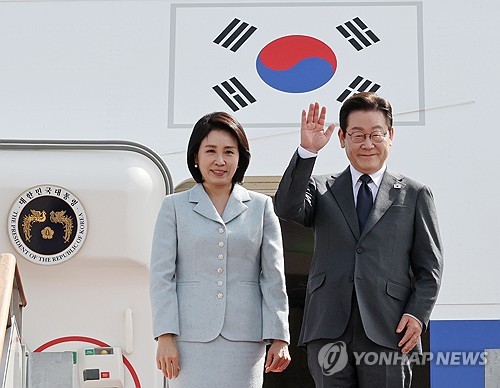Lee set to depart for Malaysia to attend ASEAN summit