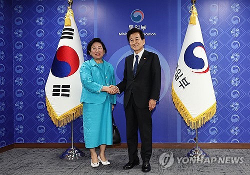 정동영 "원산·금강산 연계관광 실현되길"…현대 "선박도 확보"
