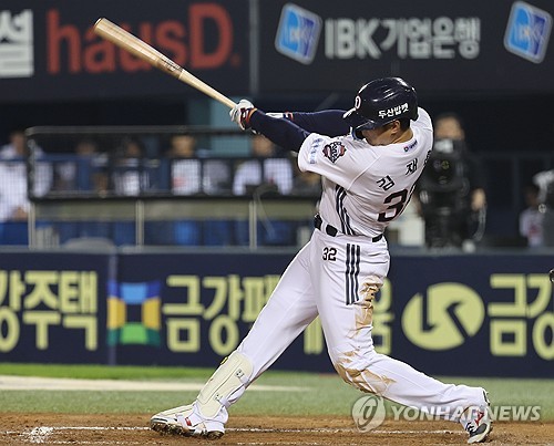 Ex-KBO MVP Kim Jae-hwan becomes free agent after unconditional release by Bears