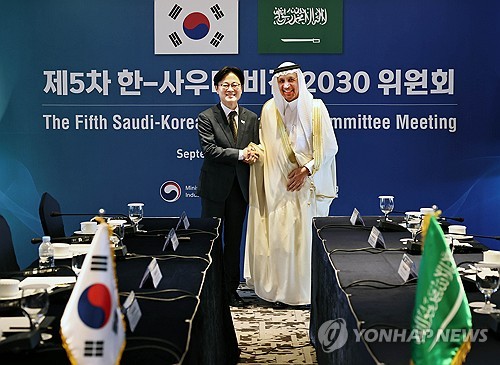 (LEAD) S. Korea, Saudi Arabia to expand cooperation in shipbuilding, automotive, AI industries