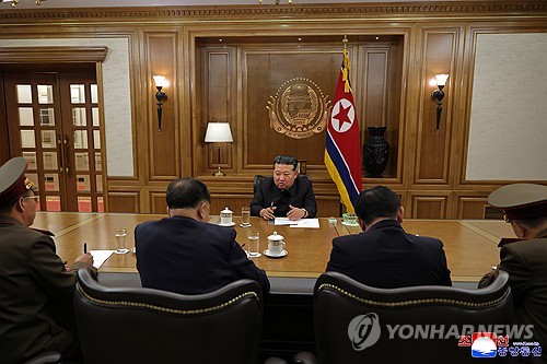 (LEAD) N. Korea's Kim reaffirms 'invariable' stance on ensuring security through nuclear force