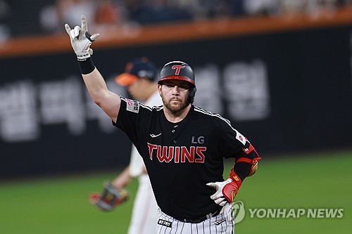 Korean Series champions LG Twins bring back 3 foreign players