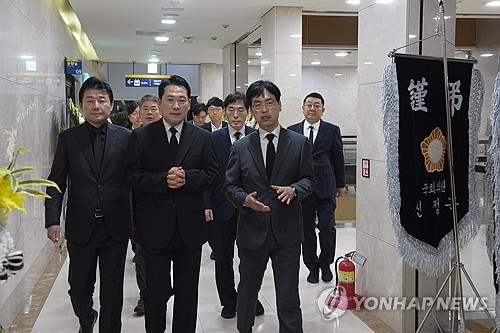 폰테크 달인 ‘냉부해’ 공방 격화…野”재난상황서 예능” 與”흑색선전 고발”