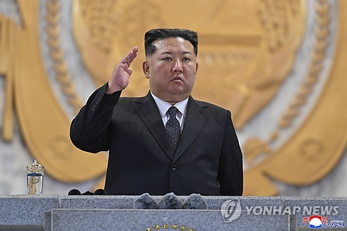 (2nd LD) N. Korea's Kim says its military should become 'invincible' entity