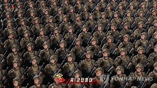 "북, 당창건 80주년 열병식에 72개 종대 1만8천여명 참가"